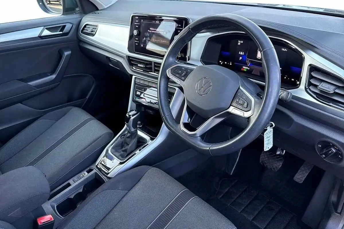 2023-volkswagen-t-roc-15-tsi-life-dsg-big-5
