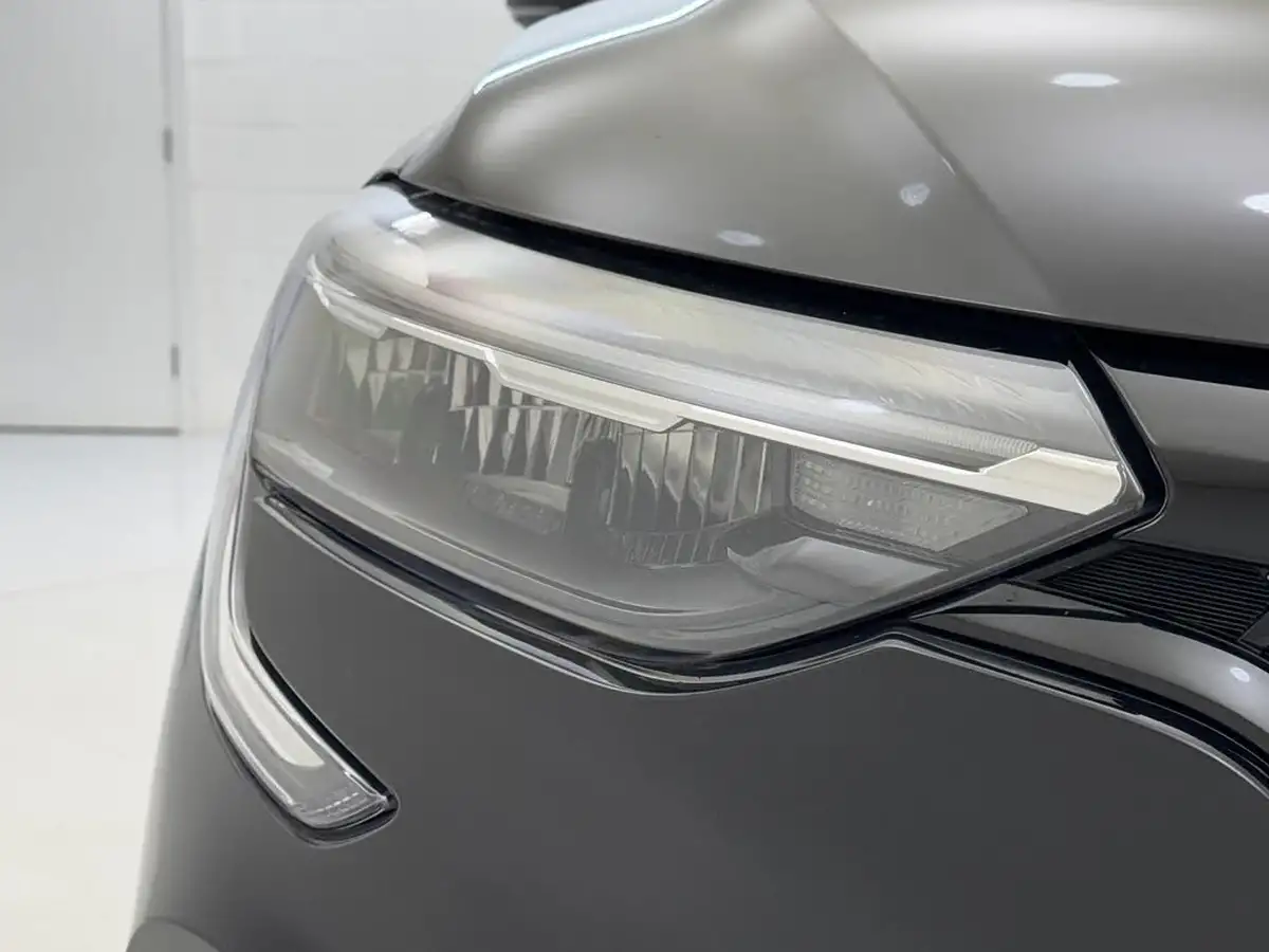 2024-renault-arkana-16-esprit-alpine-big-33