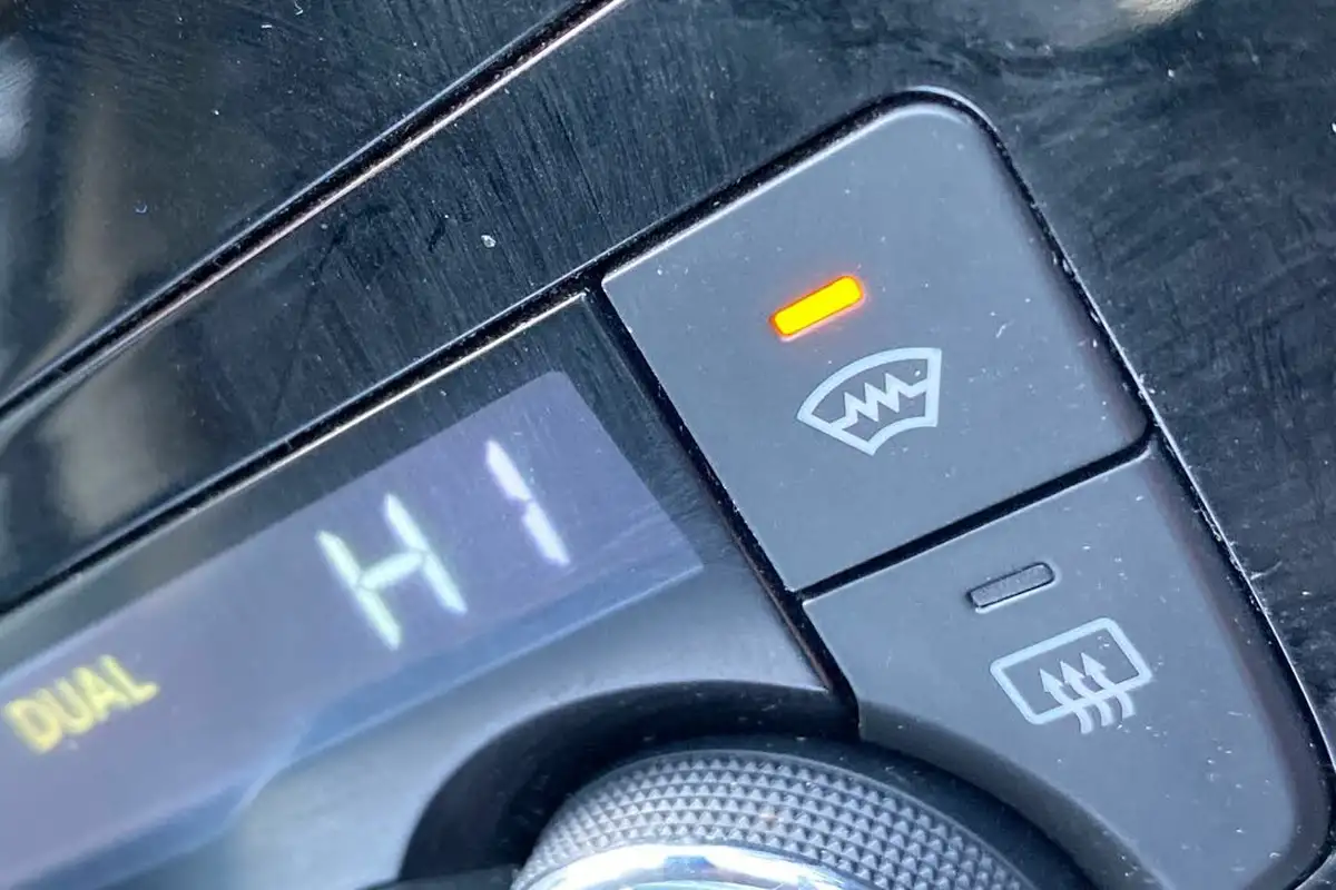 2018-nissan-qashqai-16dci-tekna-big-33