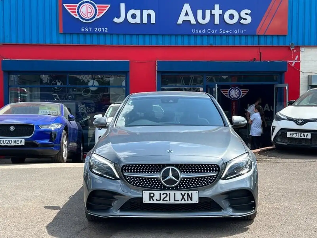 2021-mercedes-benz-c-class-20d-c300de-amg-line-edition-saloon-4d-big-15