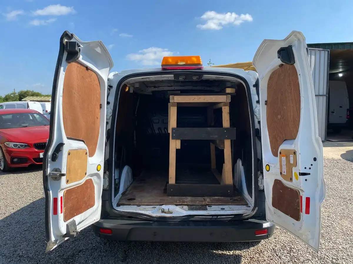 2016-ford-transit-connect-16tdci-l1-200-panel-big-40