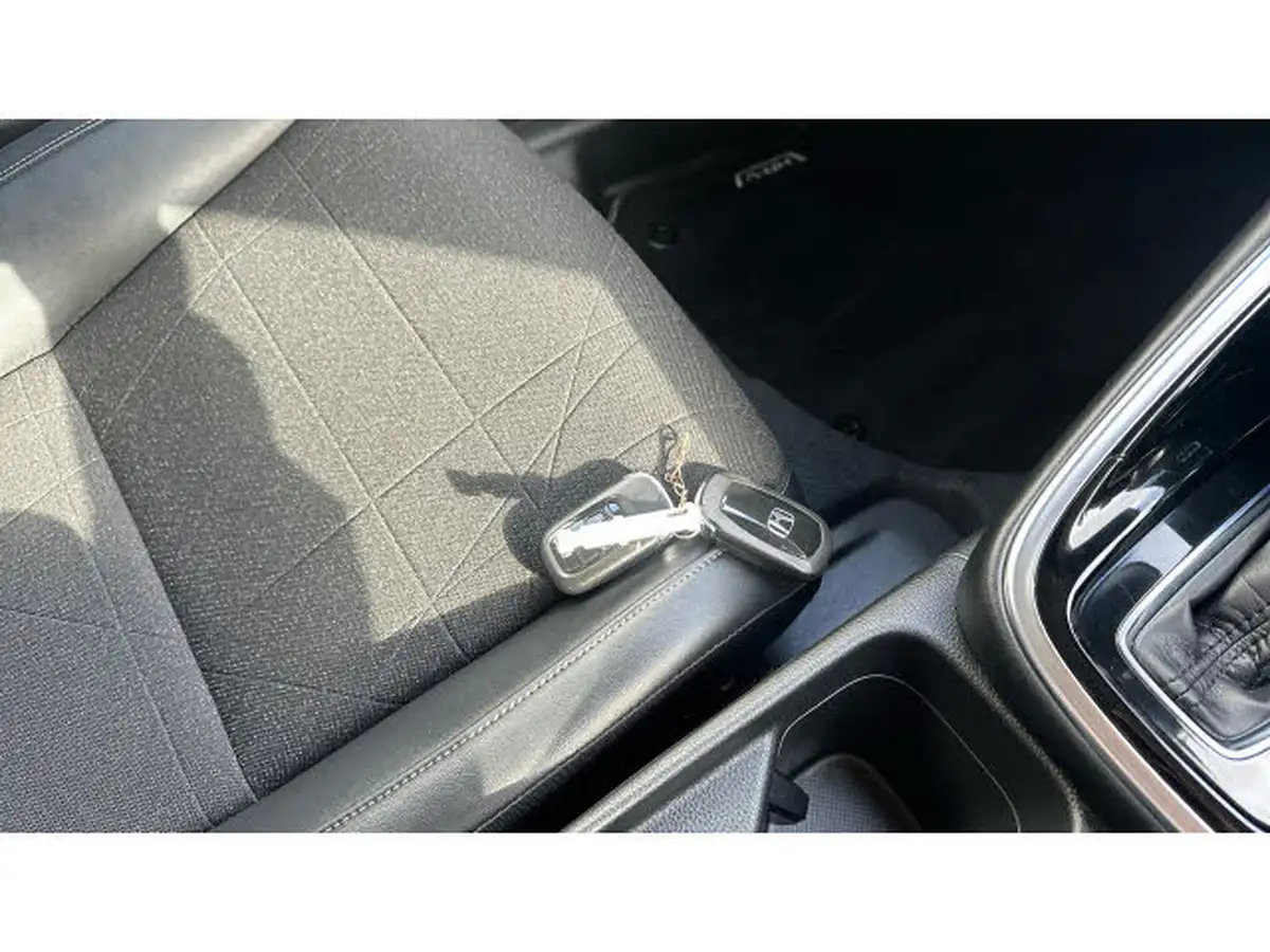 2022-honda-hr-v-15-i-mmd-advance-big-19