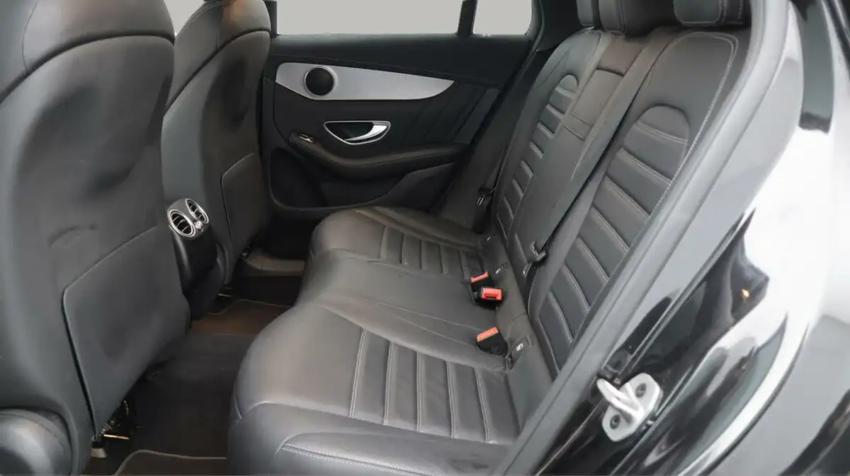 2021-mercedes-benz-eqc-e-eqc-400-amg-line-big-16