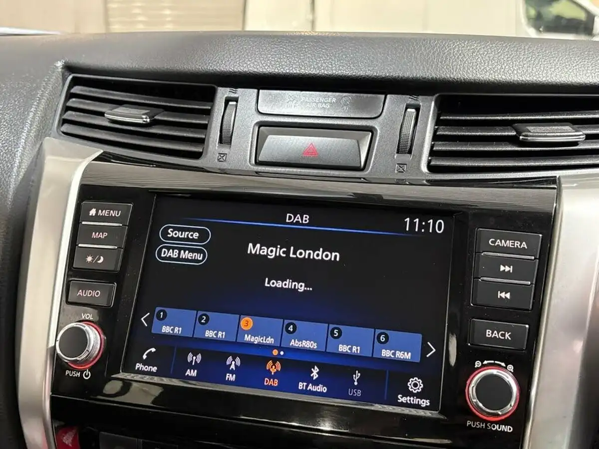 2021-nissan-navara-23dci-tt-tekna-8-navileather-auto-big-20