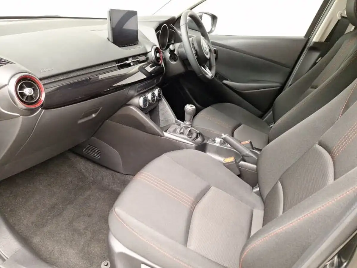 2024-mazda-mazda2-15-e-skyactiv-g-homura-big-4