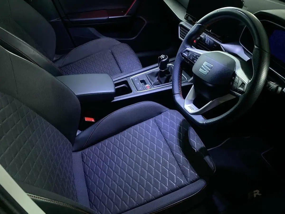 2021-seat-leon-15-tsi-evo-fr-130ps-hatchback-big-14
