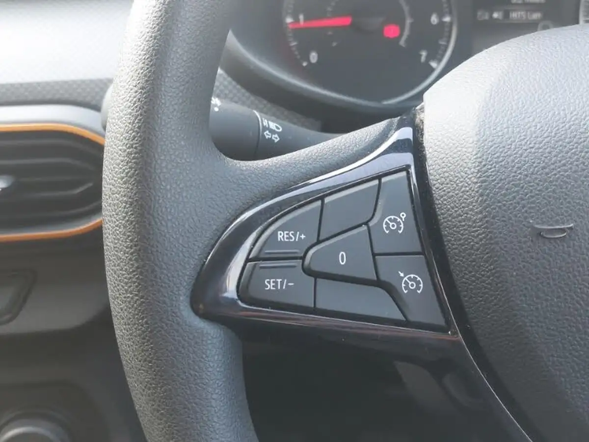 2022-dacia-sandero-stepway-10-tce-essential-90bhp-big-15