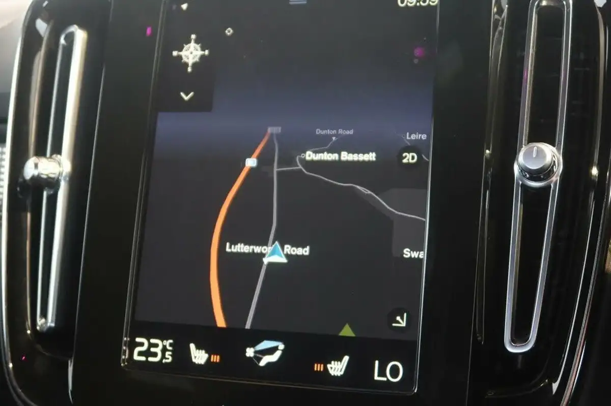 2021-volvo-xc40-20-b4-r-design-pro-197bhp-geartronic-big-17