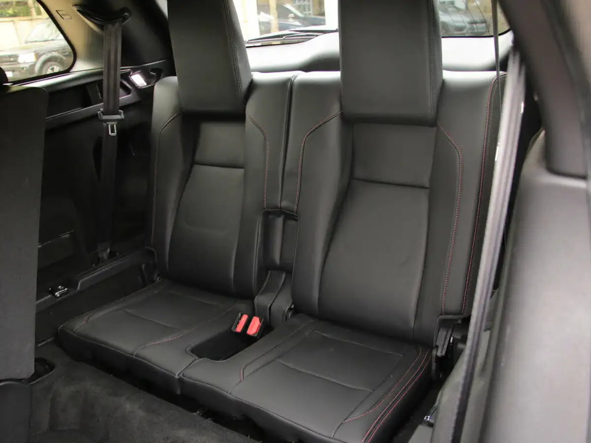 2019-land-rover-discovery-sport-20-d180-r-dynamic-se-big-17