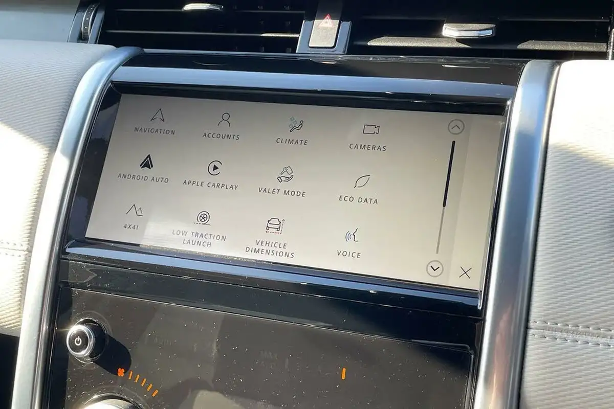 2022-land-rover-discovery-sport-20-d200-urban-edition-big-50