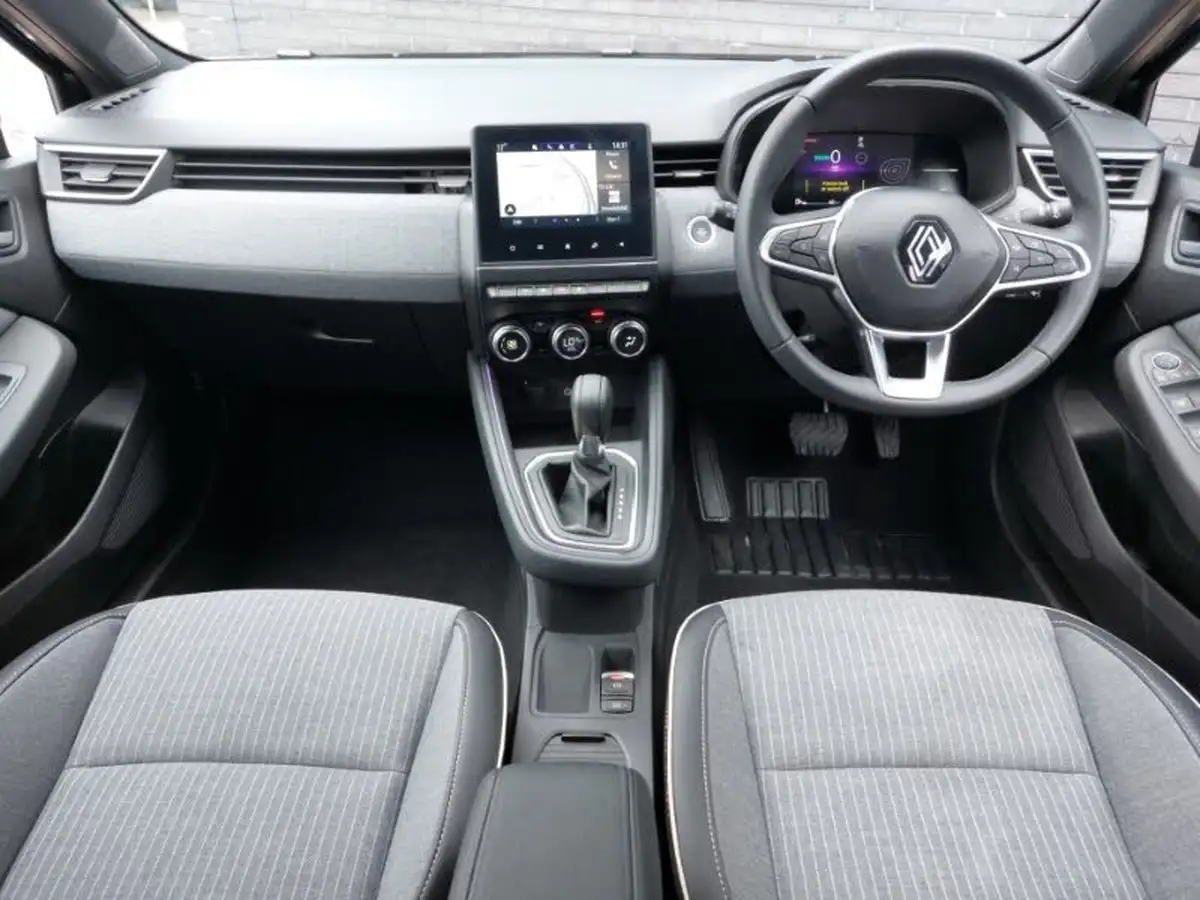 2024-renault-clio-16-techno-big-2