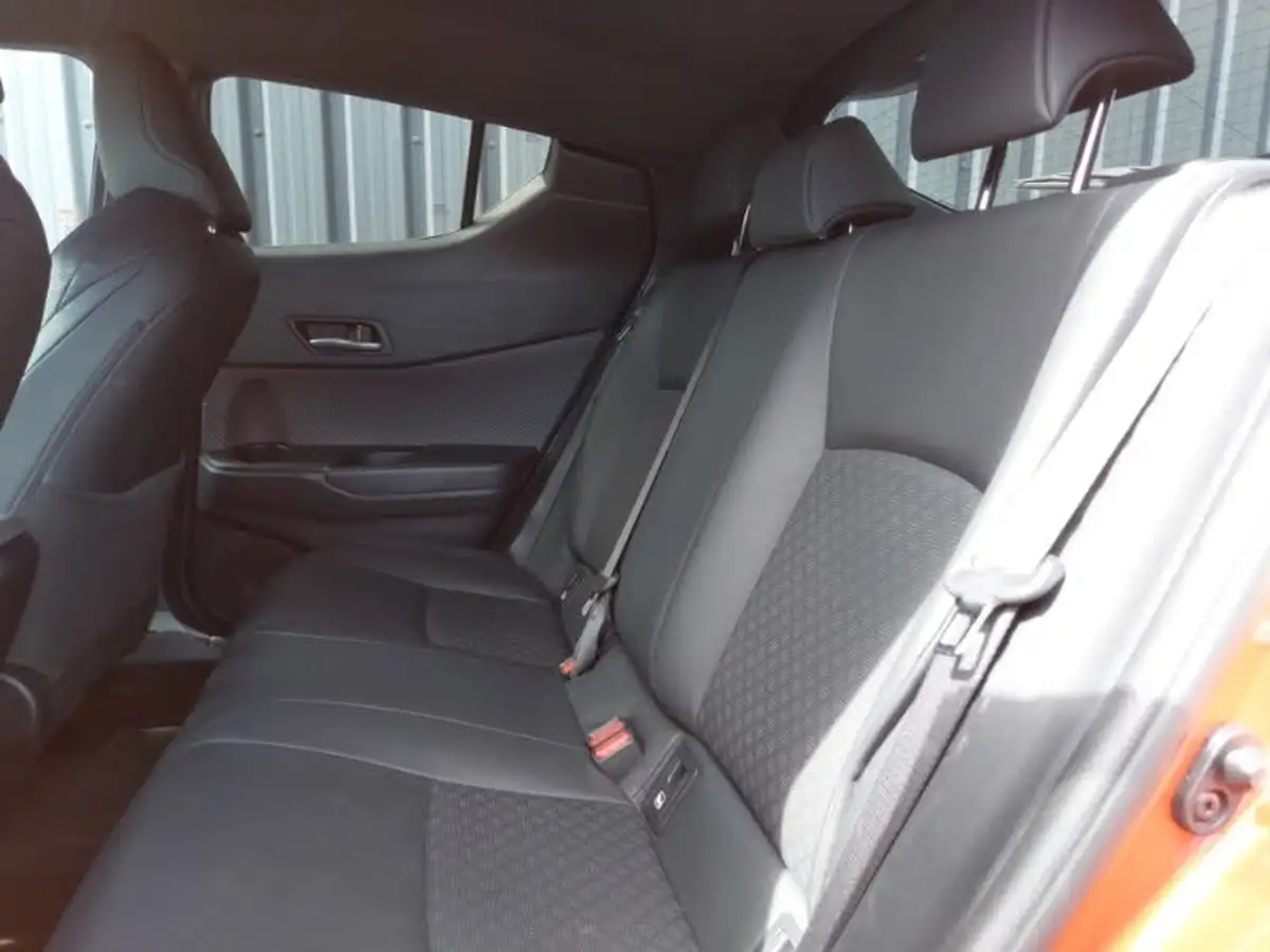 2020-toyota-c-hr-20-vvt-i-orange-edition-big-5