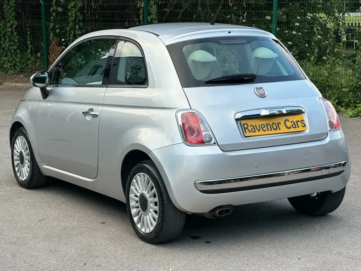 2011-fiat-500-12-lounge-big-9