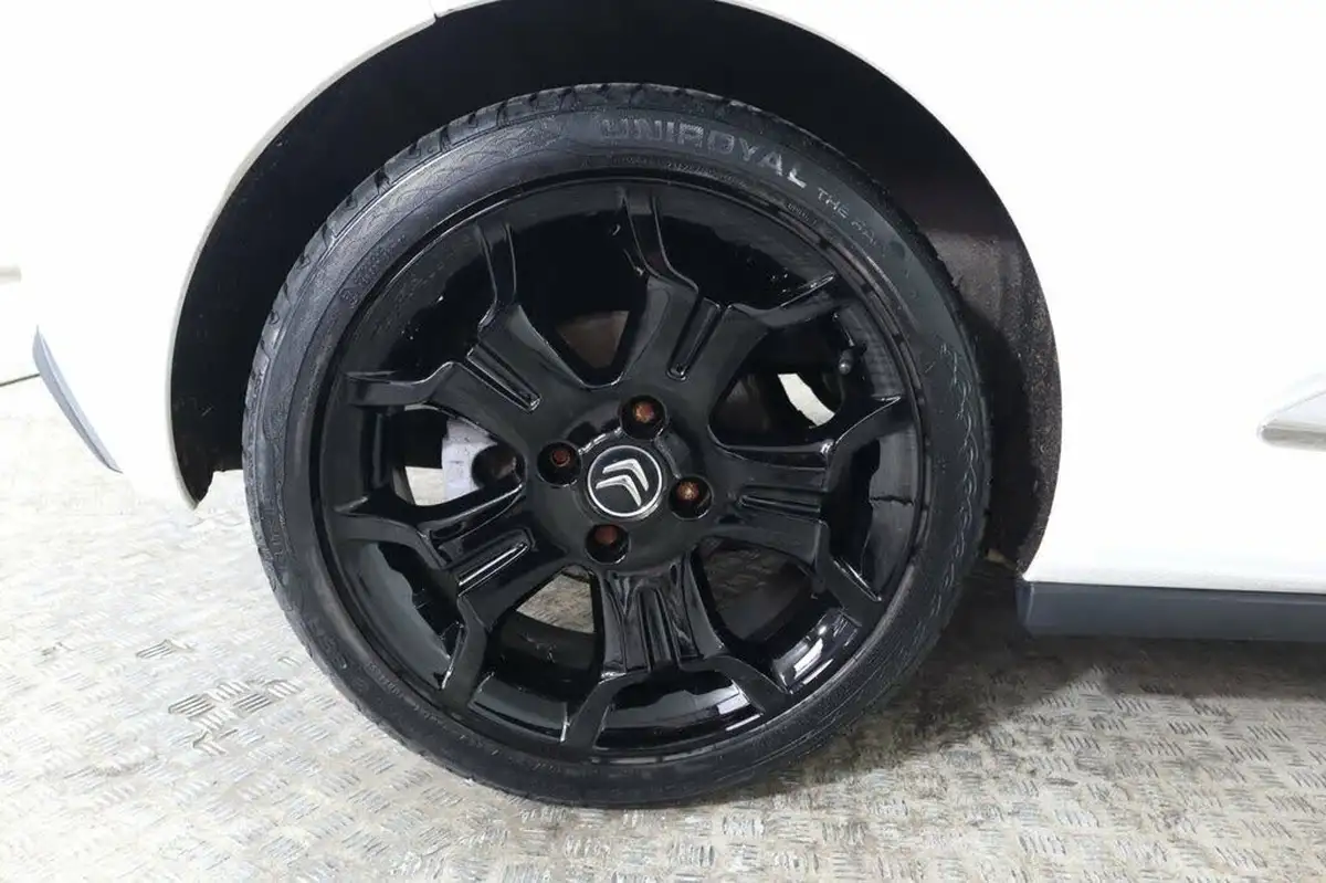 2014-citroen-ds3-cabrio-16e-hdi-dstyle-plus-big-12