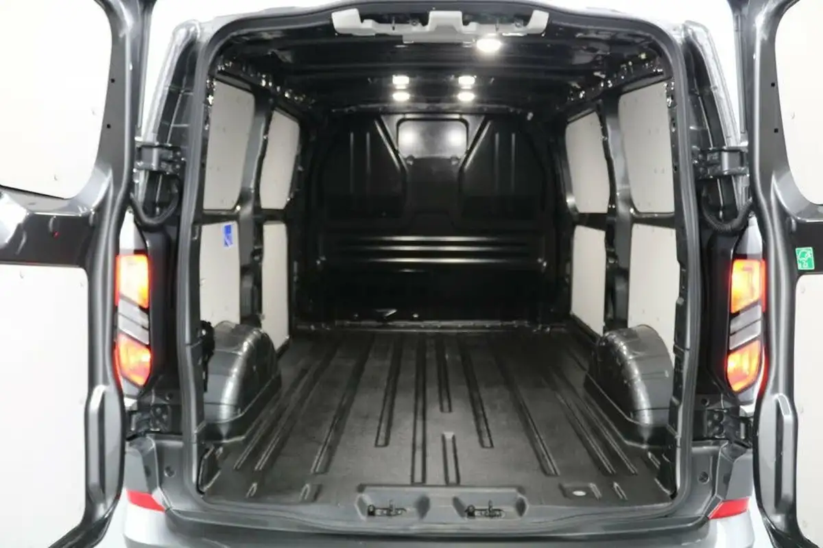 2024-ford-transit-custom-20tdci-320-l1h1-limited-136pseu6e-panel-van-1996cc-auto-big-17