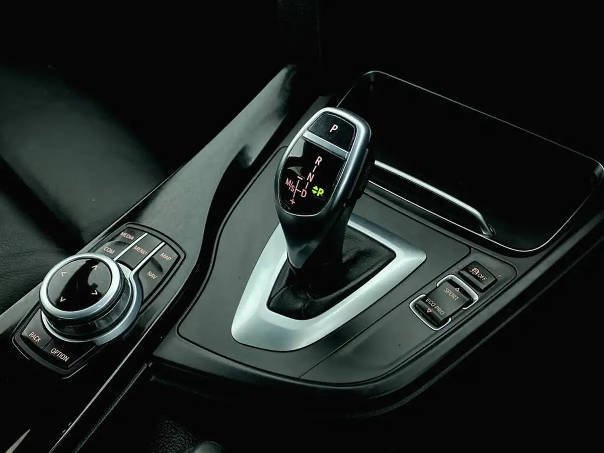 2018-bmw-3-series-20-320i-m-sport-saloon-4d-auto-big-21