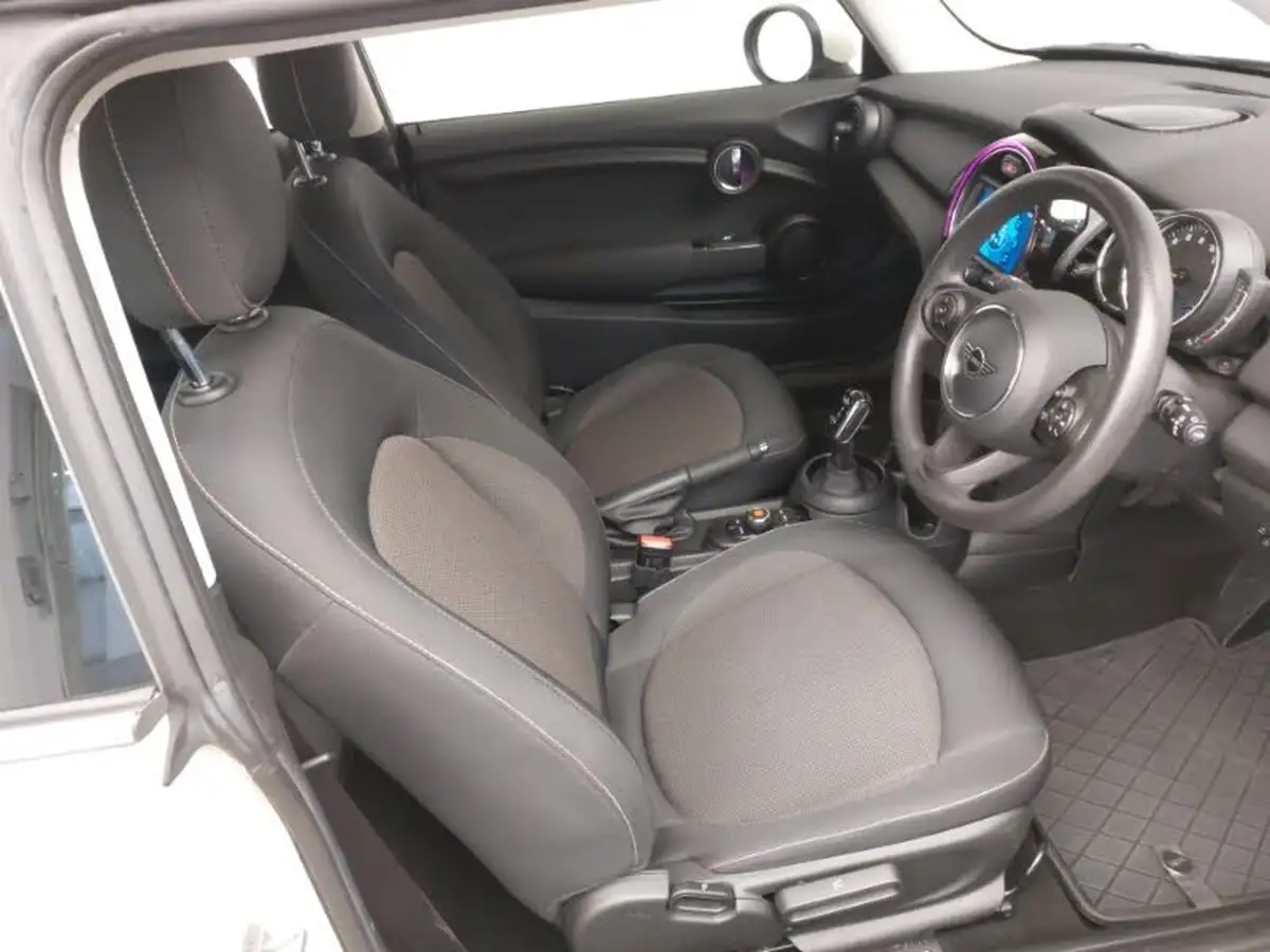 2021-mini-cooper-15-one-classic-series-ii-3d-auto-big-5