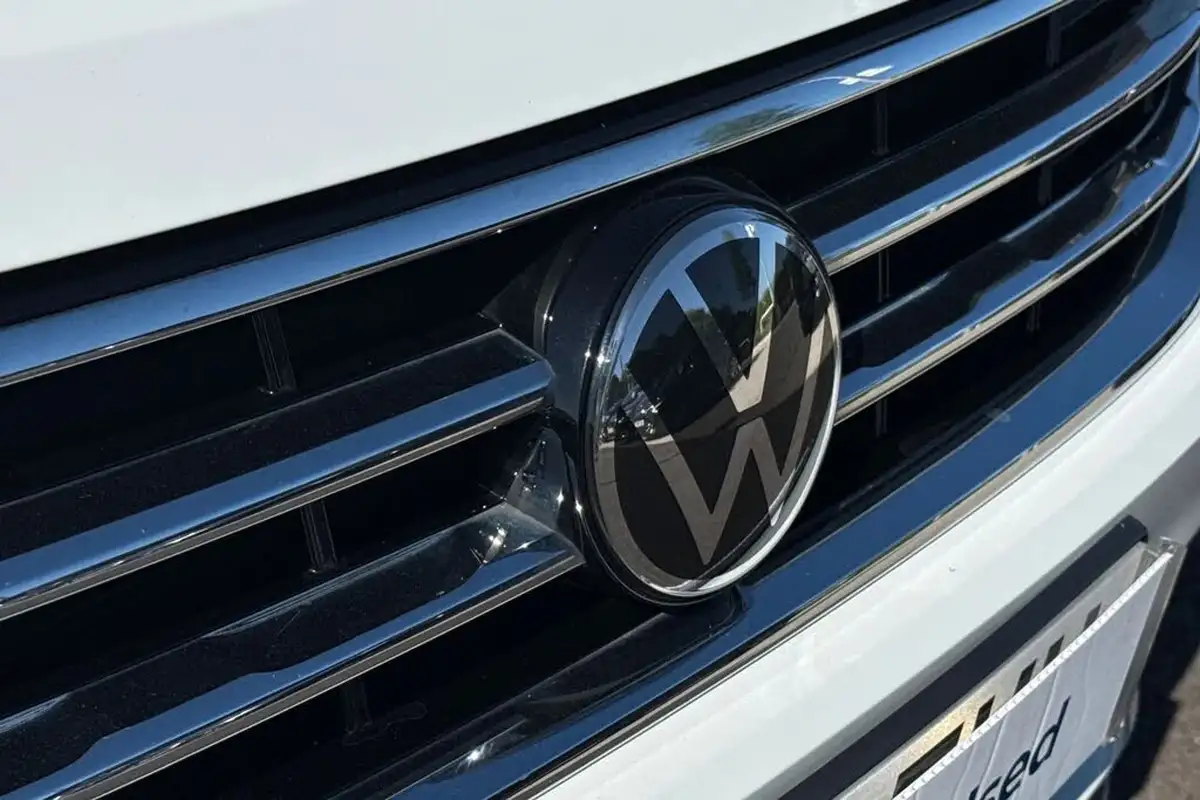 2023-volkswagen-tiguan-15-tsi-r-line-edition-big-25