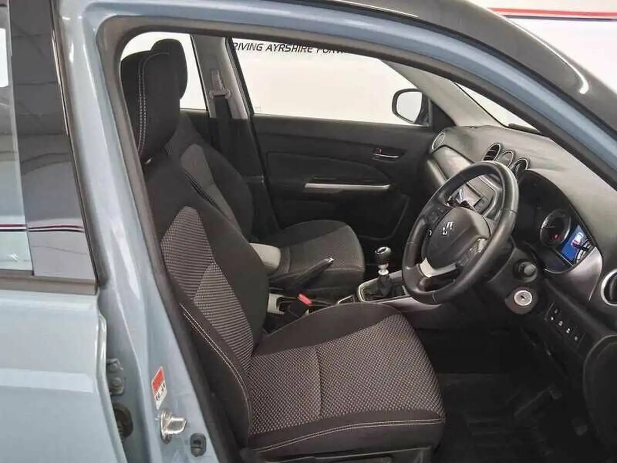 2021-suzuki-vitara-14-boosterjet-sz4-big-10