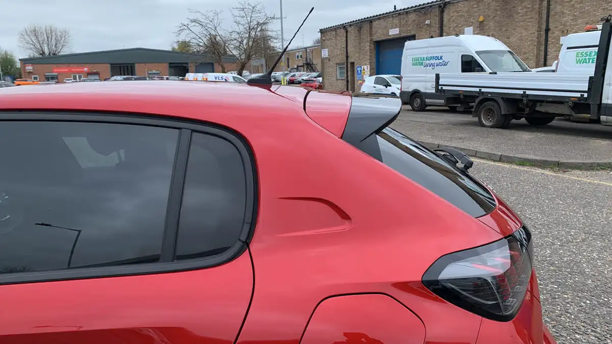 2023-peugeot-208-12-puretech-allure-premium-100ps-big-43
