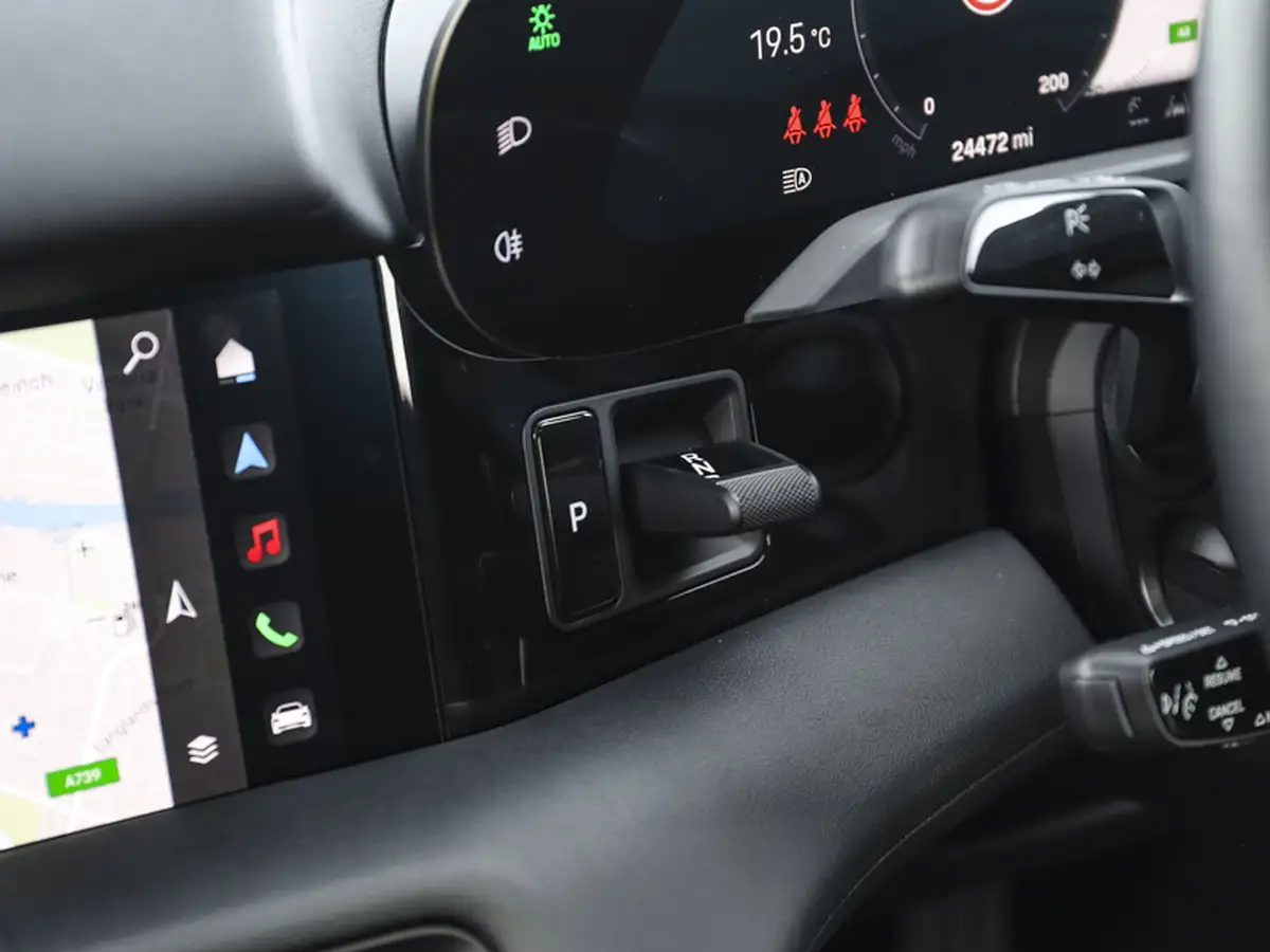 2021-alfa-romeo-stelvio-29-biturbo-quadrifoglio-big-12