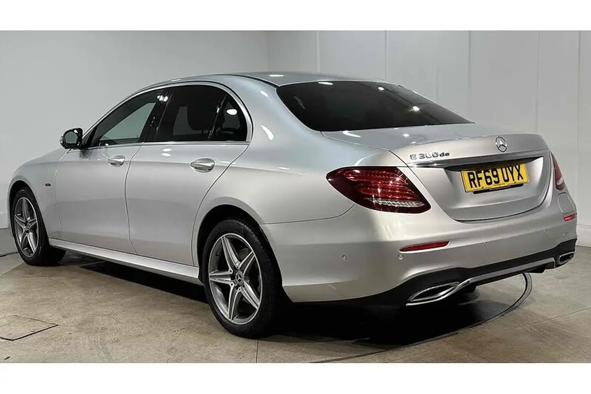 2020-mercedes-benz-e-class-20d-e300de-amg-line-premium-eq-power-saloon-4d-big-5