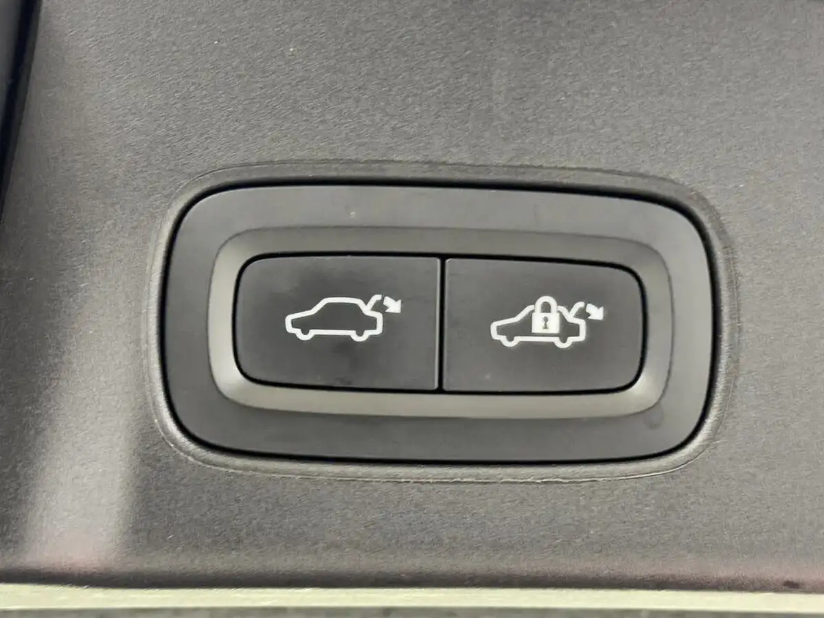 2019-volvo-v90-20-t4-momentum-plus-big-9