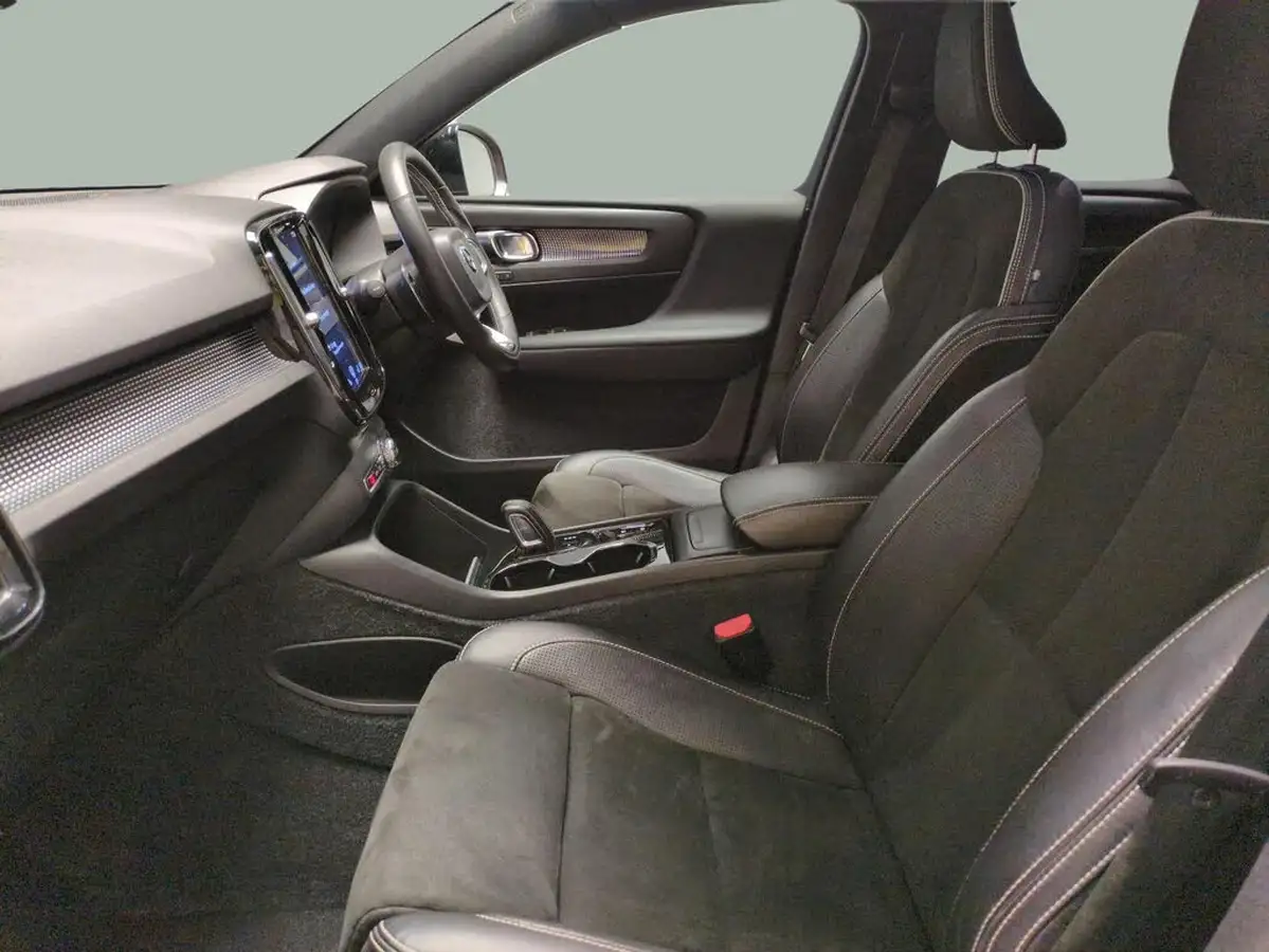 2018-volvo-xc40-20td-d4-first-edition-big-3