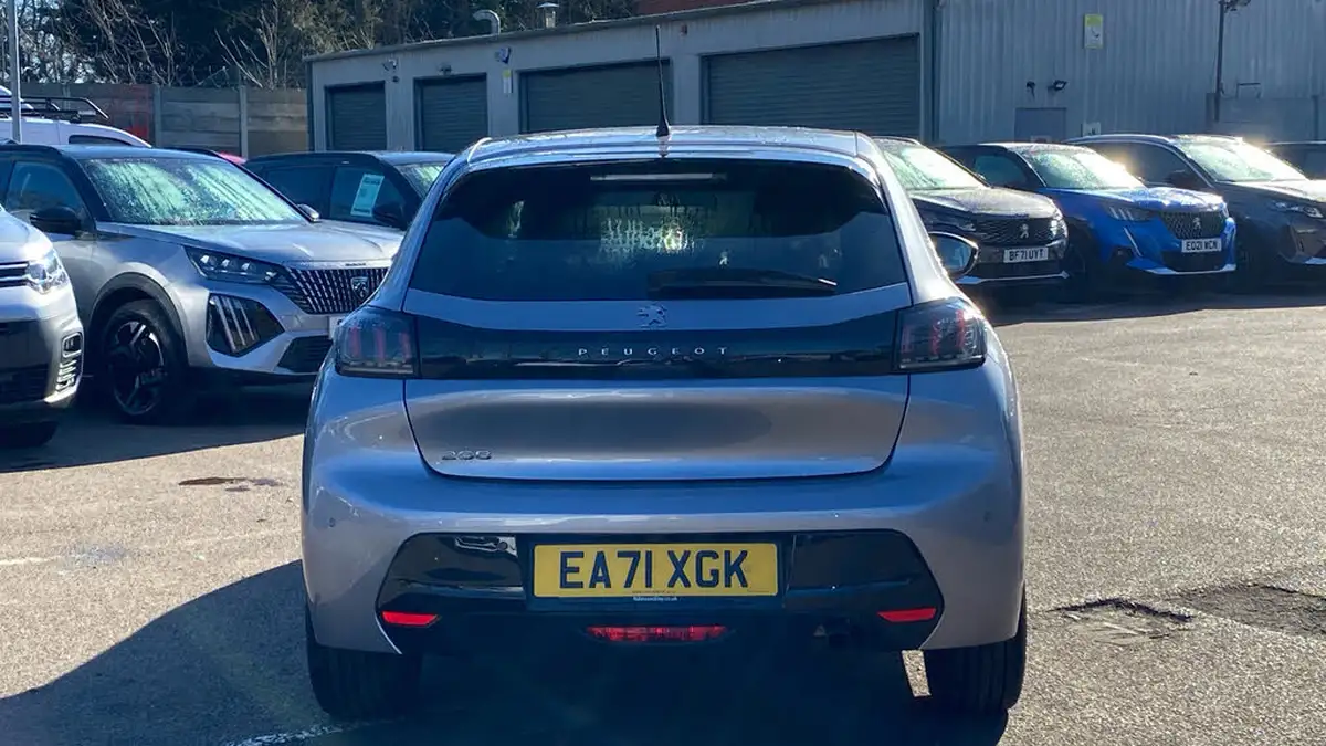 2021-peugeot-208-12-puretech-allure-premium-100bhp-big-8