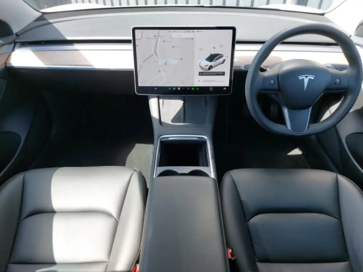 2021-tesla-model-3-e-long-range-awd-big-2