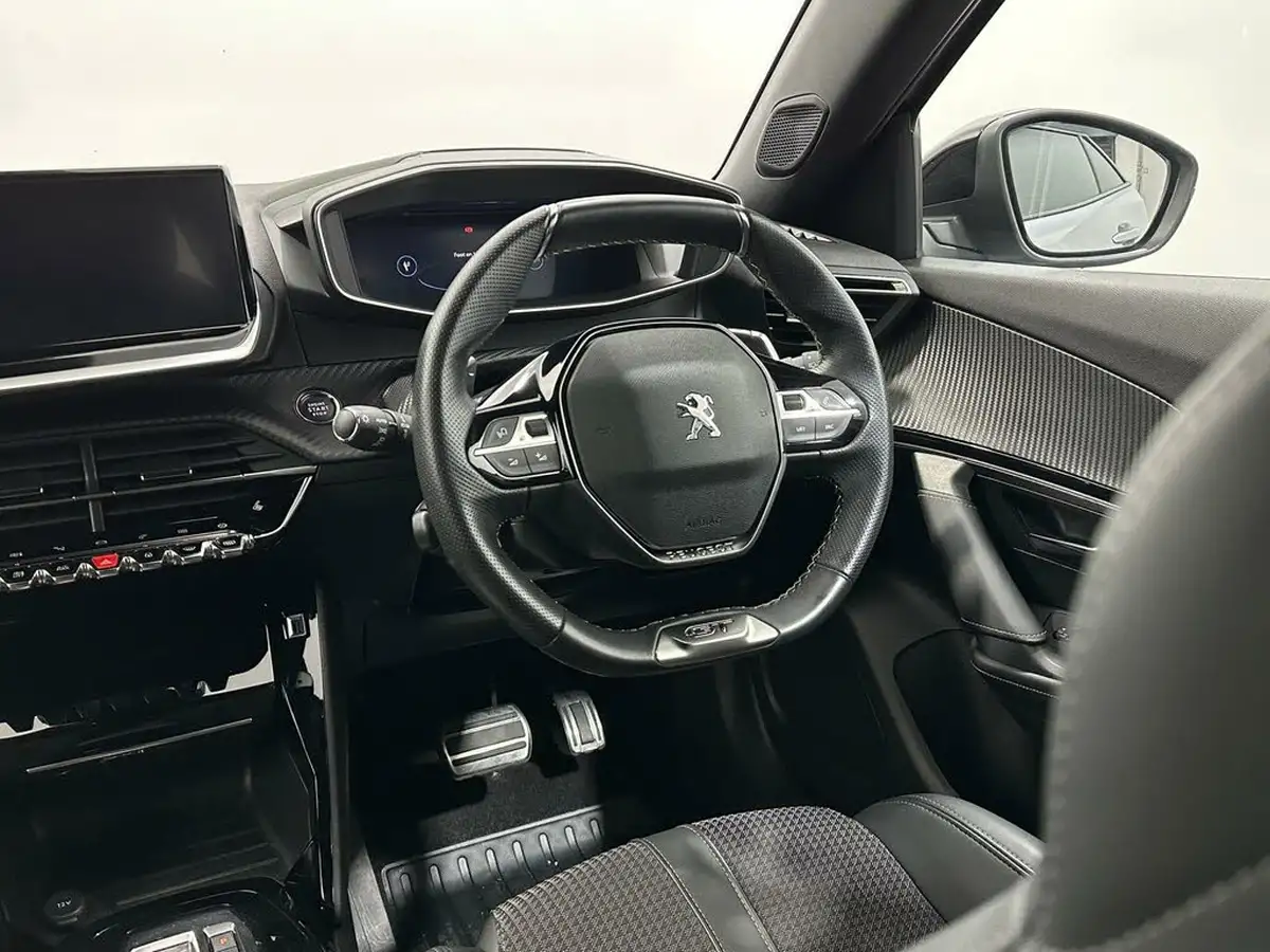 2022-peugeot-2008-suv-12-puretech-gt-eat8-big-10