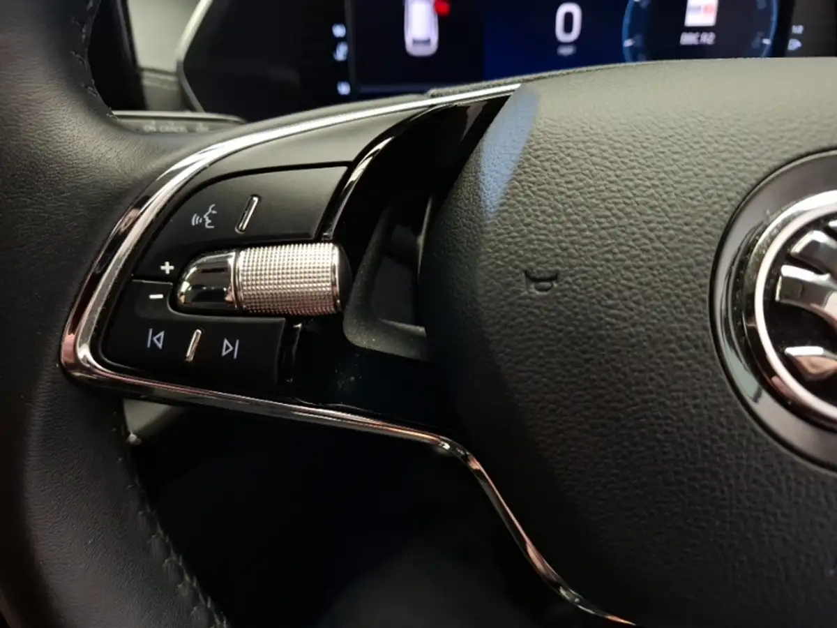2022-skoda-octavia-15-tsi-se-estate-big-17