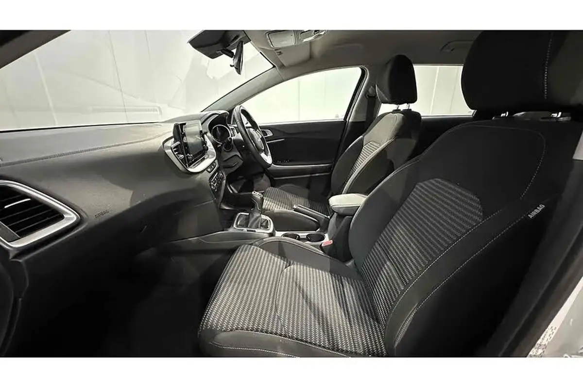 2023-kia-ceed-15-t-gdi-2-158bhp-sportswagon-big-17