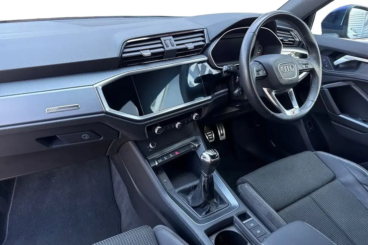 2021-audi-q3-15-35-tfsi-s-line-cod-station-wagon-big-14