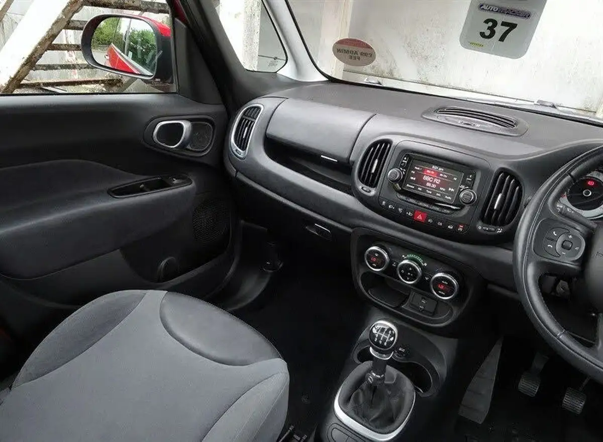 2014-fiat-500l-16td-lounge-105bhp-ss-big-26