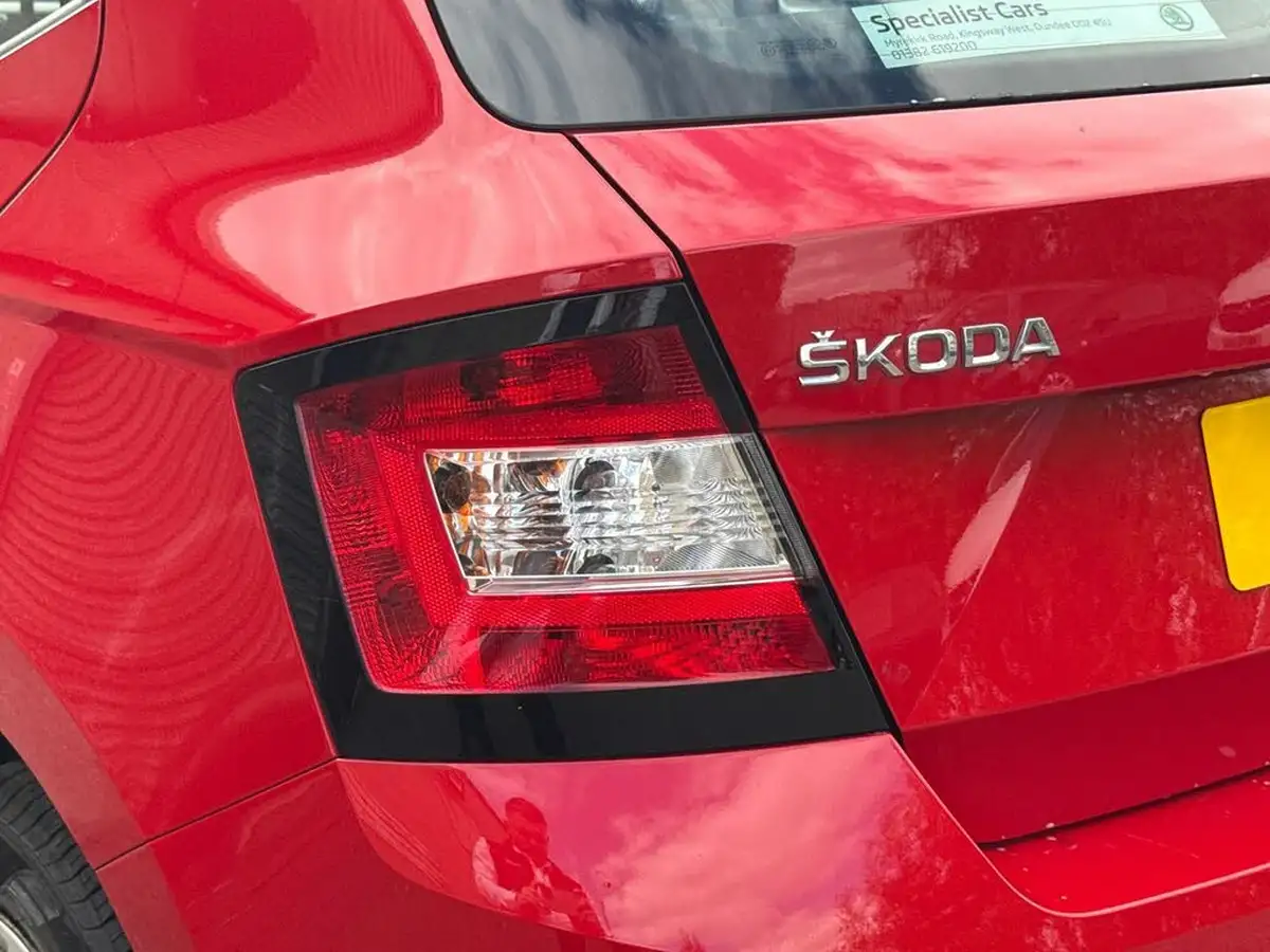 2019-skoda-fabia-10-mpi-s-ss-hatchback-big-40