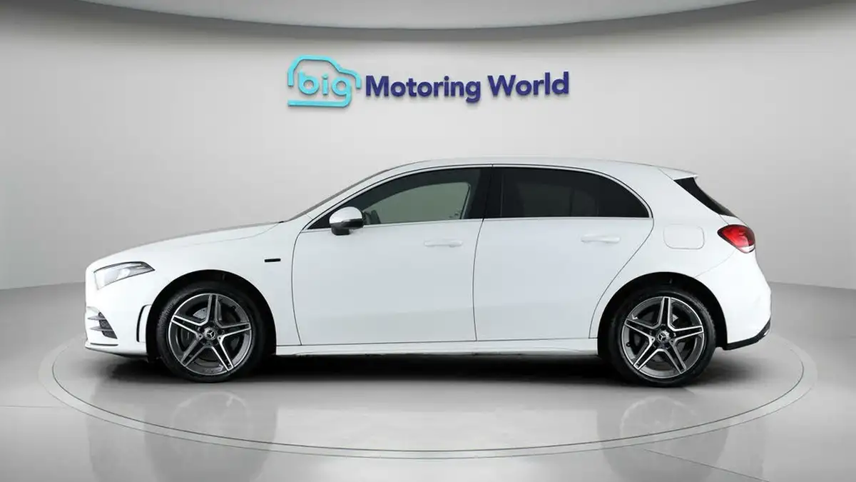 2021-mercedes-benz-a-class-13-a250e-amg-line-hatchback-5d-big-3