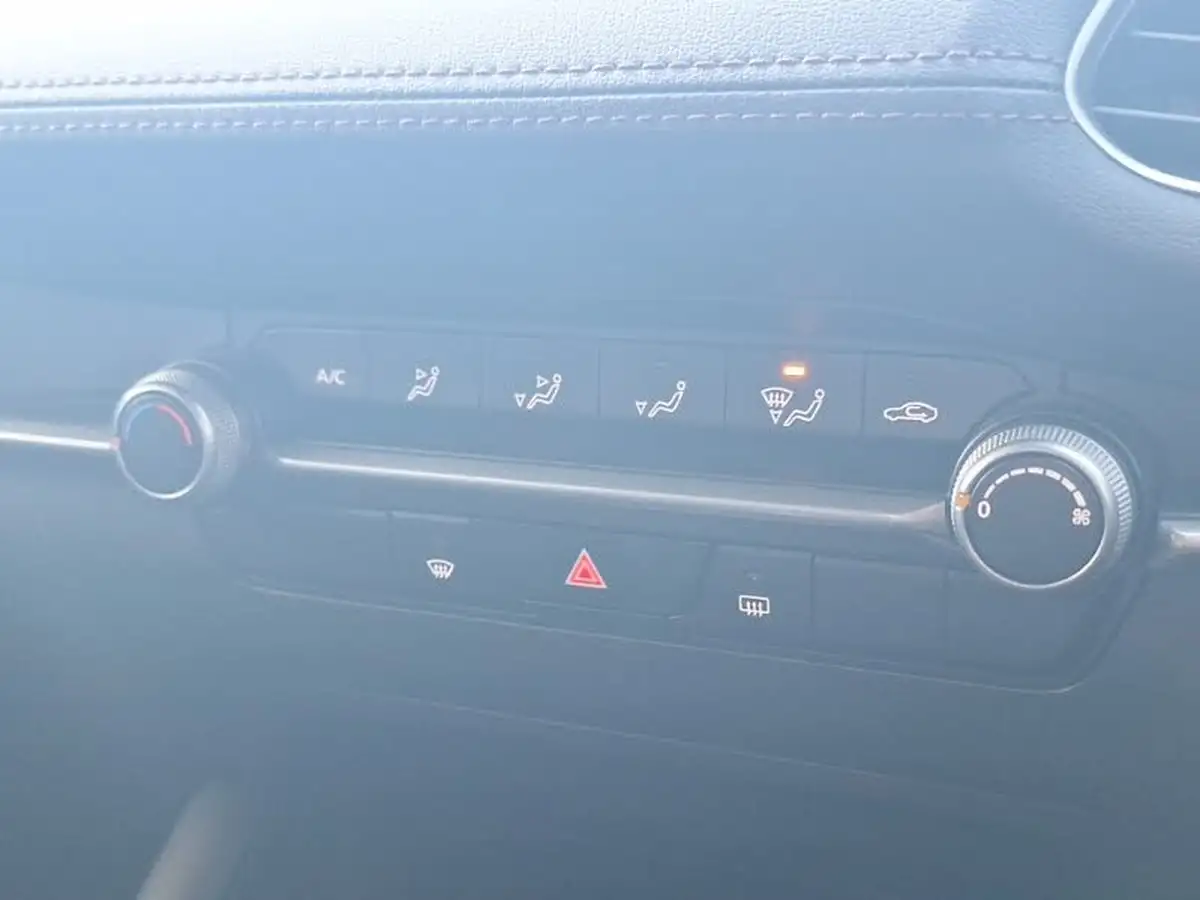 2022-mazda-mazda3-20-se-l-big-15