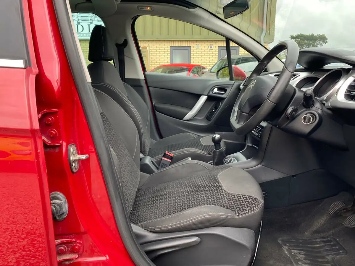 2010-citroen-c3-14td-vtr-big-7