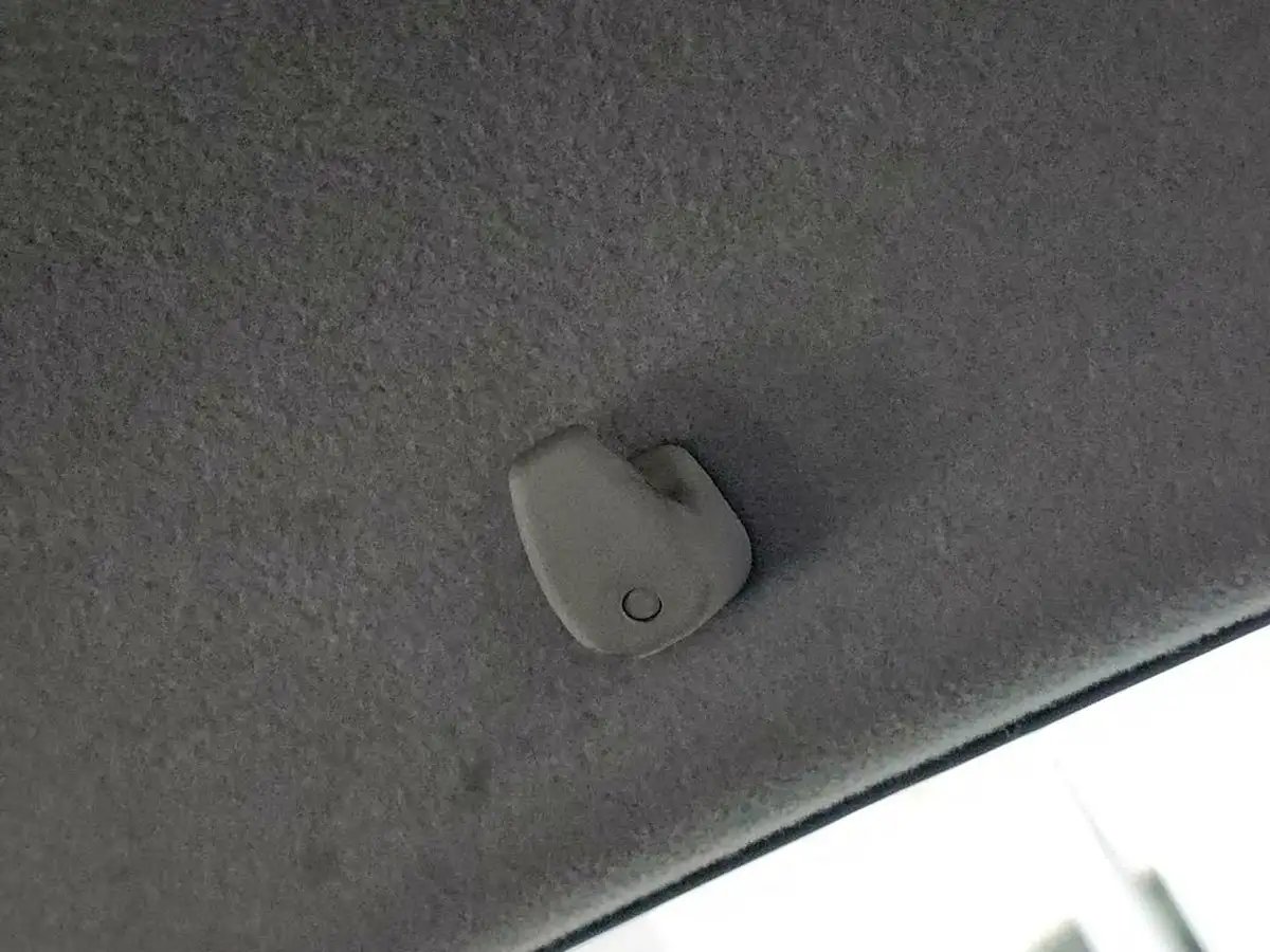 2013-mazda-mazda2-13-ts-air-con-big-33