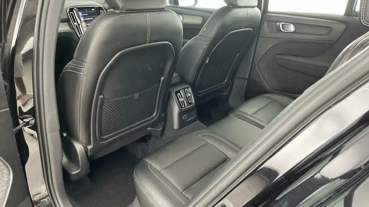 2022-volvo-xc40-15-t5-inscription-pro-big-33