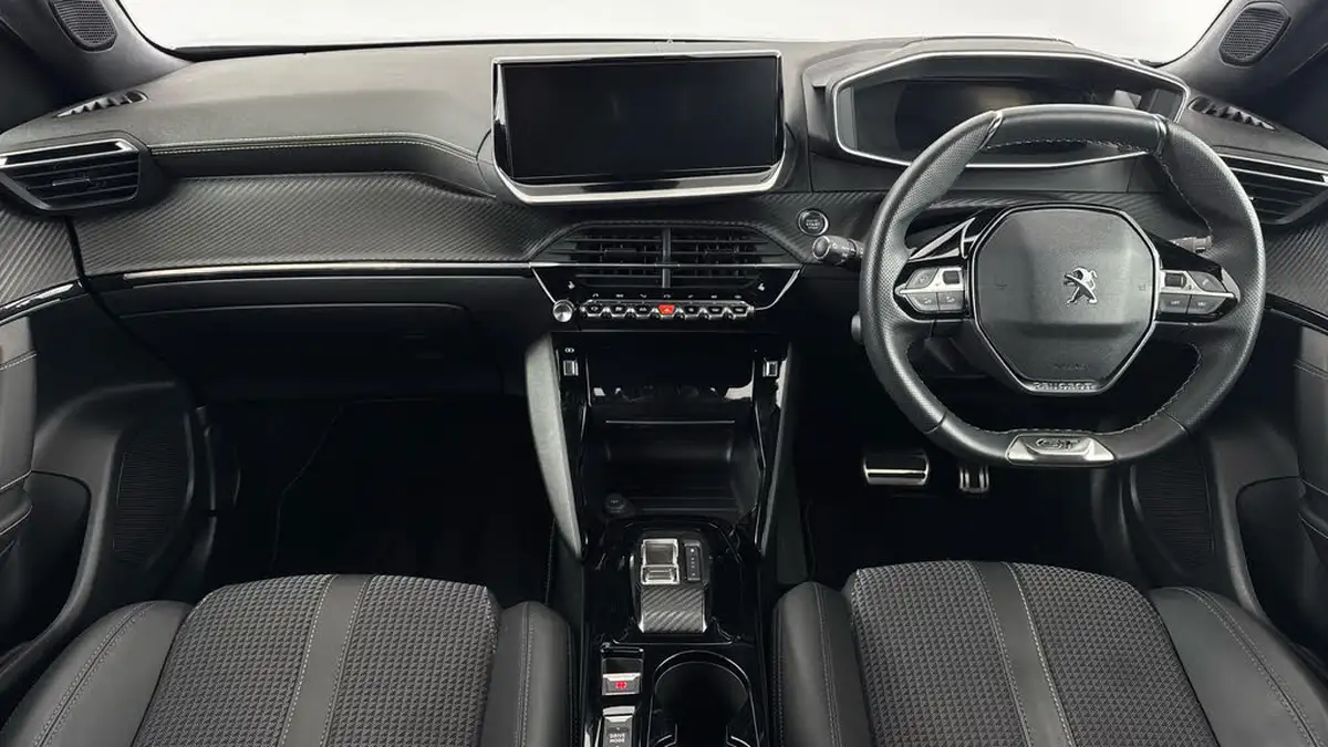 2023-peugeot-2008-suv-e-gt-136bhp-50kwh-station-wagon-big-10