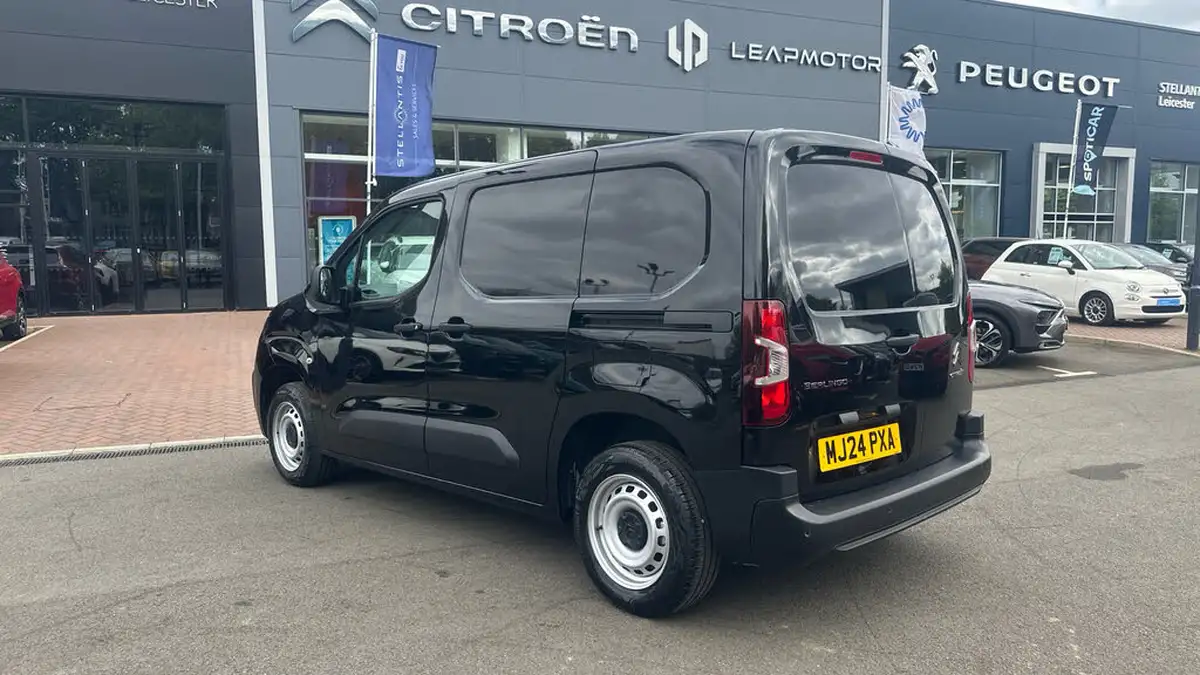 2024-citroen-berlingo-15-bluehdi-650-enterprise-edition-big-4