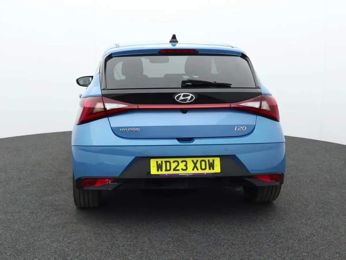 2023-hyundai-i20-10-t-gdi-premium-48-volt-hybrid-eclutch-imt-big-3