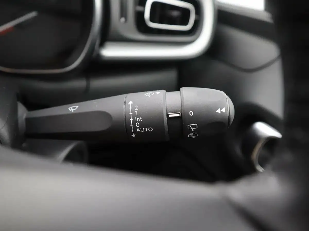 2022-citroen-c3-12-puretech-shine-plus-110ps-ss-eat6-big-33