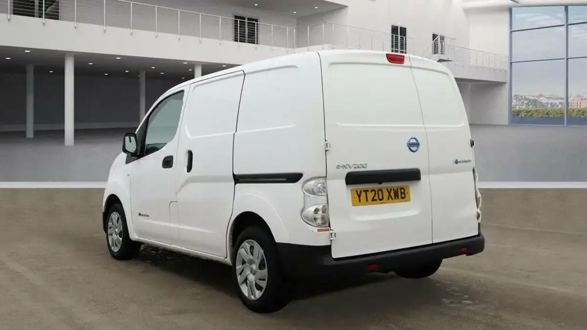 2020-nissan-env200-e-acenta-panel-van-auto-big-1
