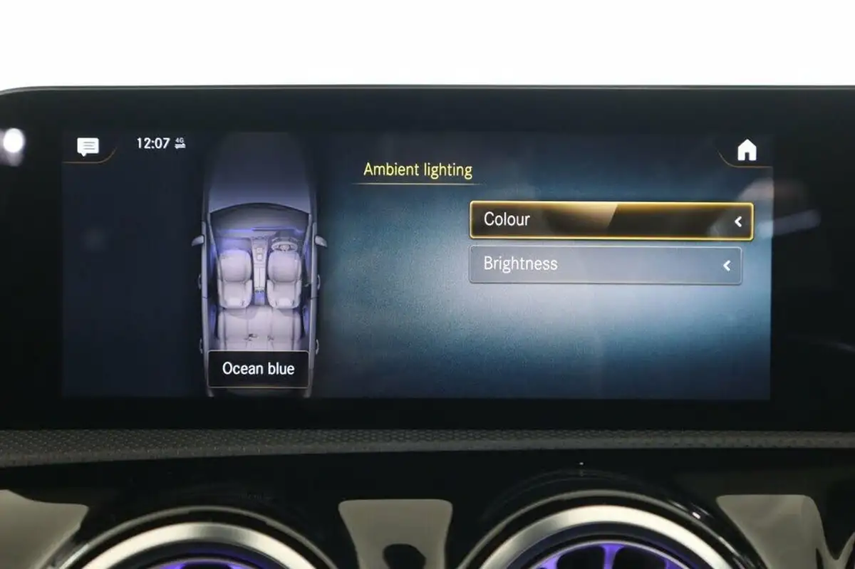 2022-mercedes-benz-a-class-20-a250-amg-line-premium-edition-hatchback-5d-big-37