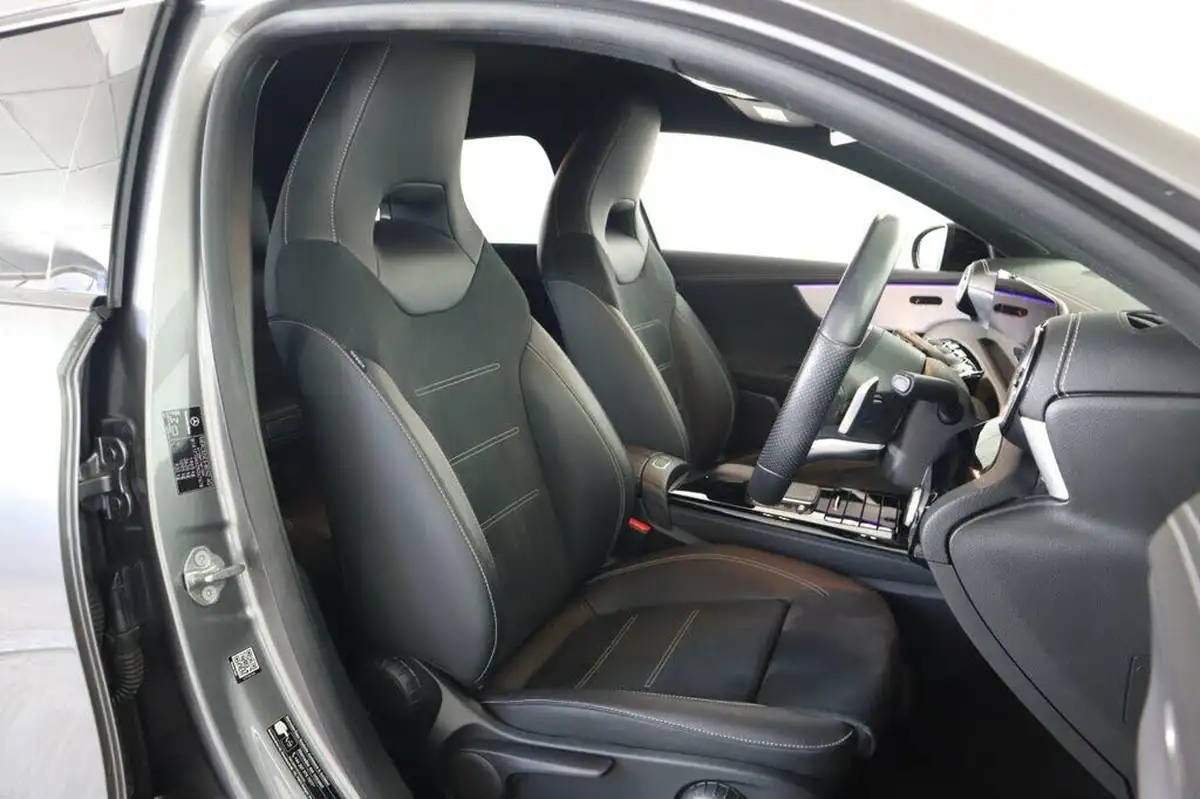 2022-mercedes-benz-a-class-20-a250-amg-line-premium-edition-hatchback-5d-big-13