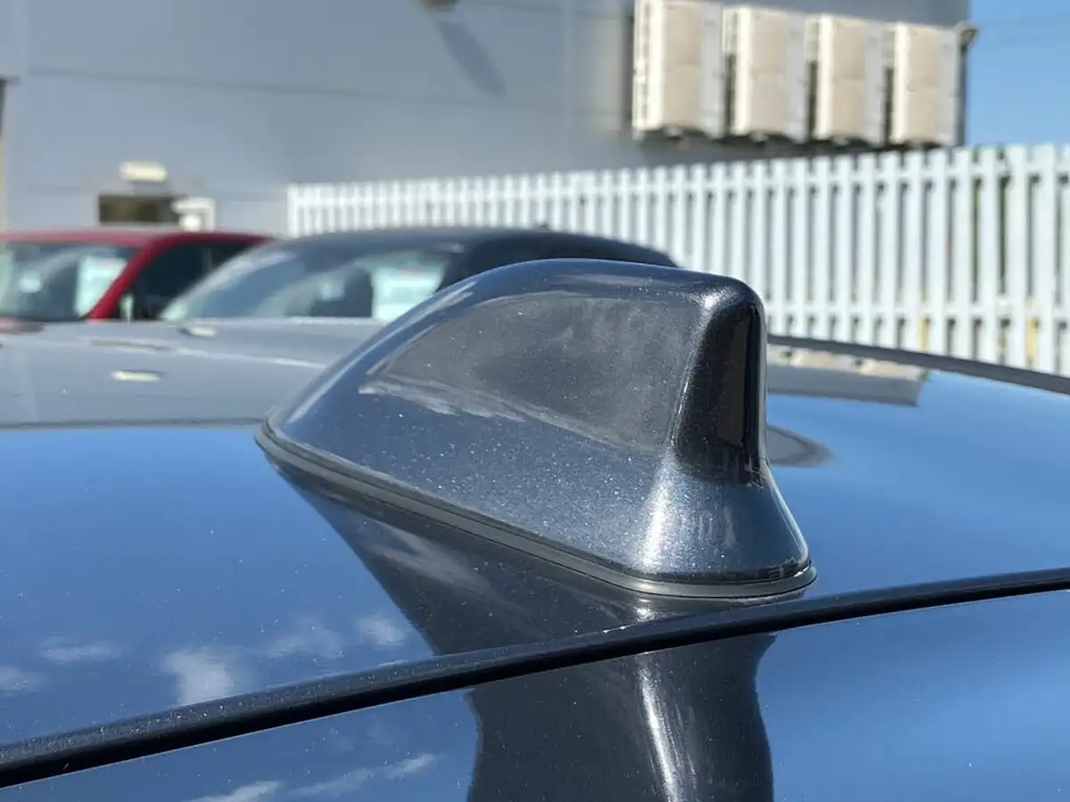 2022-mazda-mazda2-15-select-big-30