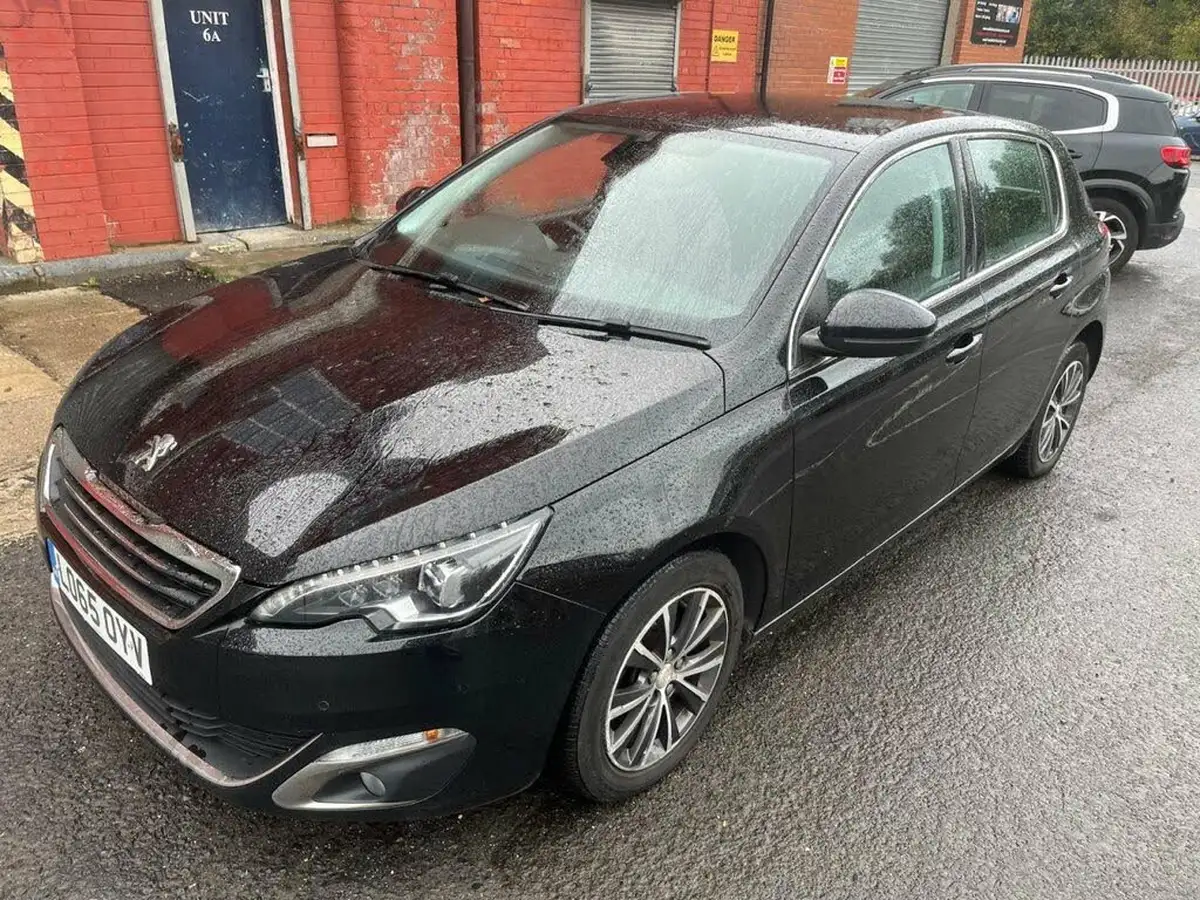 2015-peugeot-308-16-bluehdi-allure-16-bluehdi-big-13